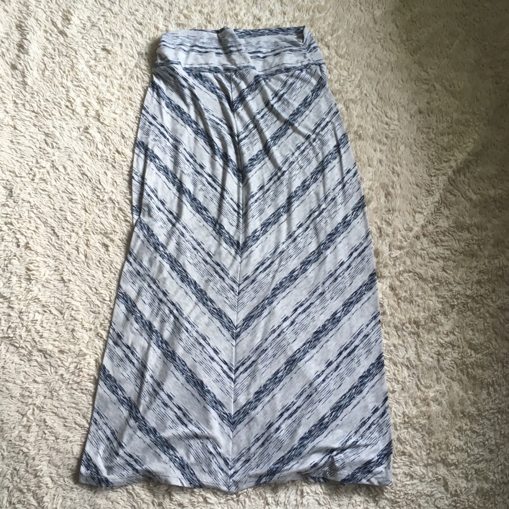 🍉3/$15 Faded Glory Maxi Skirt